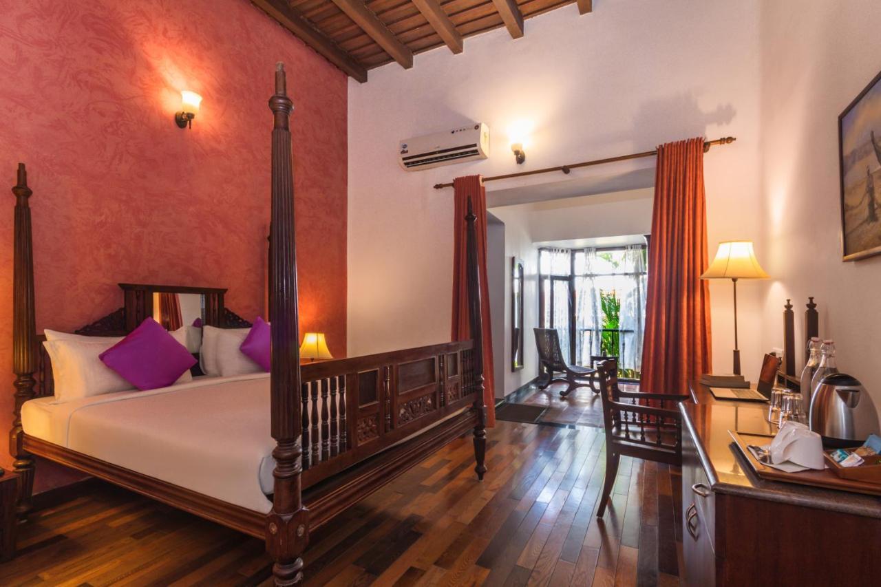 อมฤตรา เดอะ ปูวาธ บีชฟรอนต์ เฮอริเทจ Hotel Kochi ภายนอก รูปภาพ