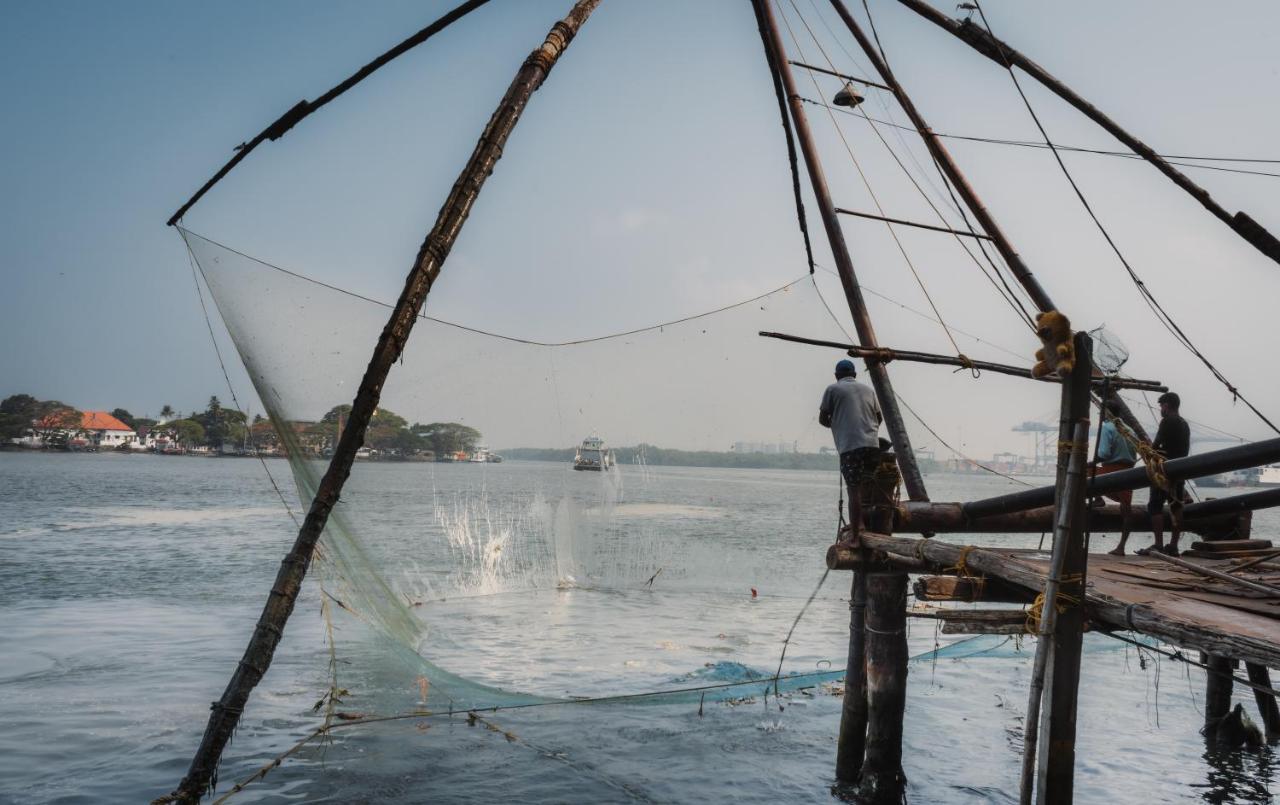 อมฤตรา เดอะ ปูวาธ บีชฟรอนต์ เฮอริเทจ Hotel Kochi ภายนอก รูปภาพ
