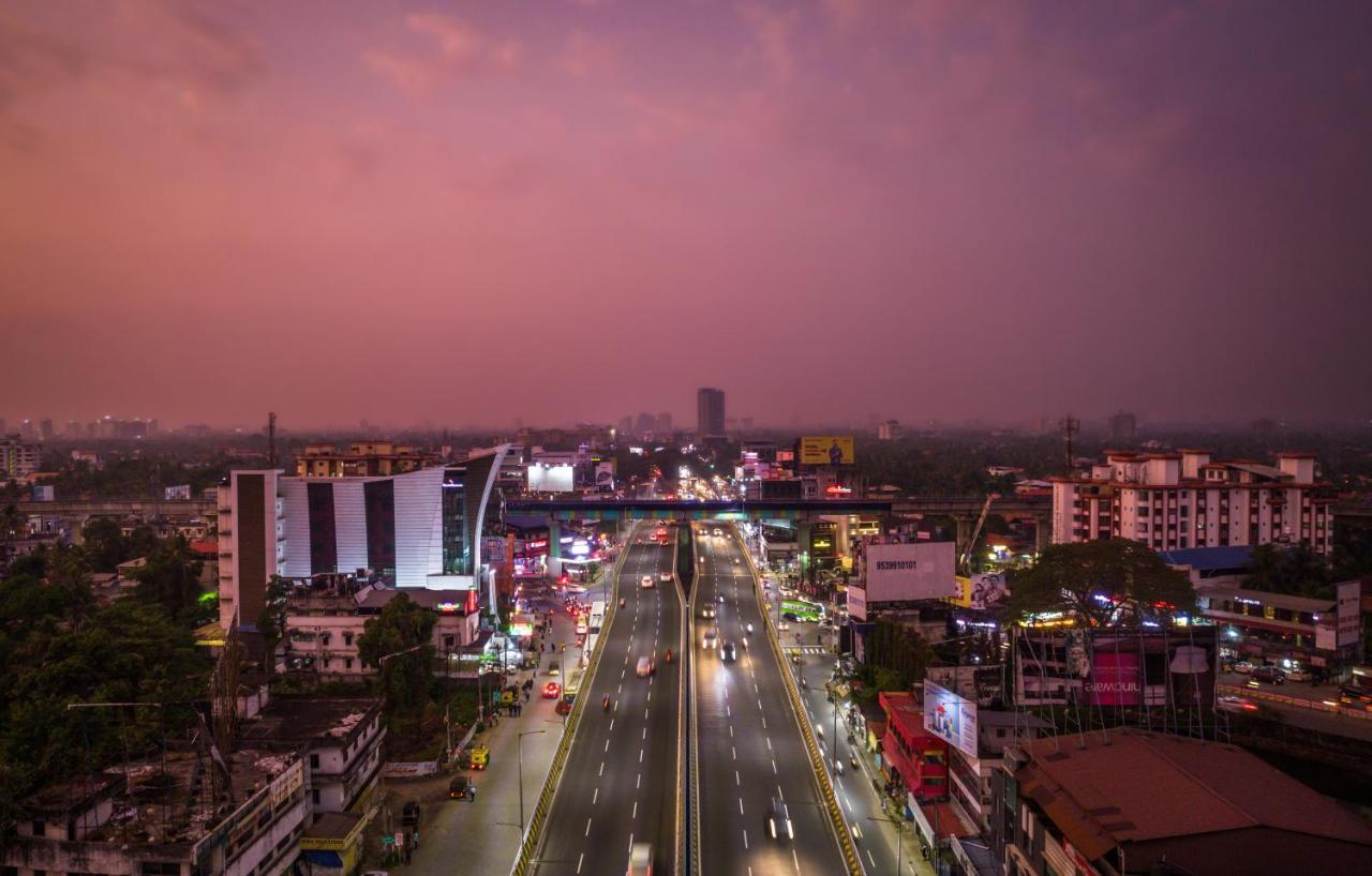 อมฤตรา เดอะ ปูวาธ บีชฟรอนต์ เฮอริเทจ Hotel Kochi ภายนอก รูปภาพ
